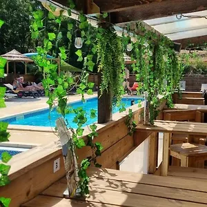 Village de vacances Camping Le Carpenty, Ruoms